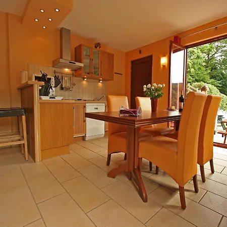 With A Terrace And A View Of The Valley , Cleaning Included Feriehus