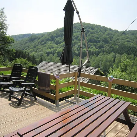 With A Terrace And A View Of The Valley , Cleaning Included Feriehus *